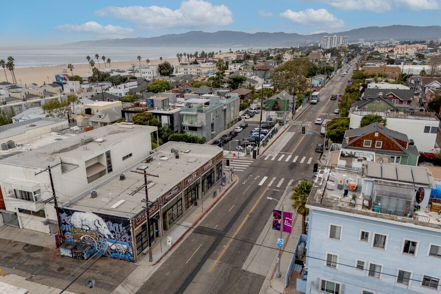 More Photos Of 901-907 Pacific Ave, Venice Storefront For Lease