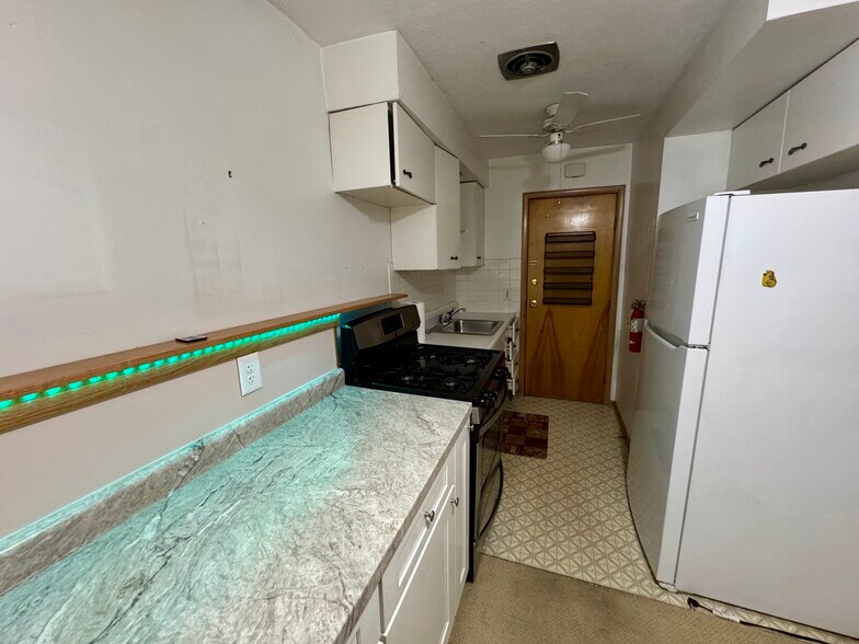 More Photos Of 12001 Marguerite Ave, Cleveland Apartments For Sale