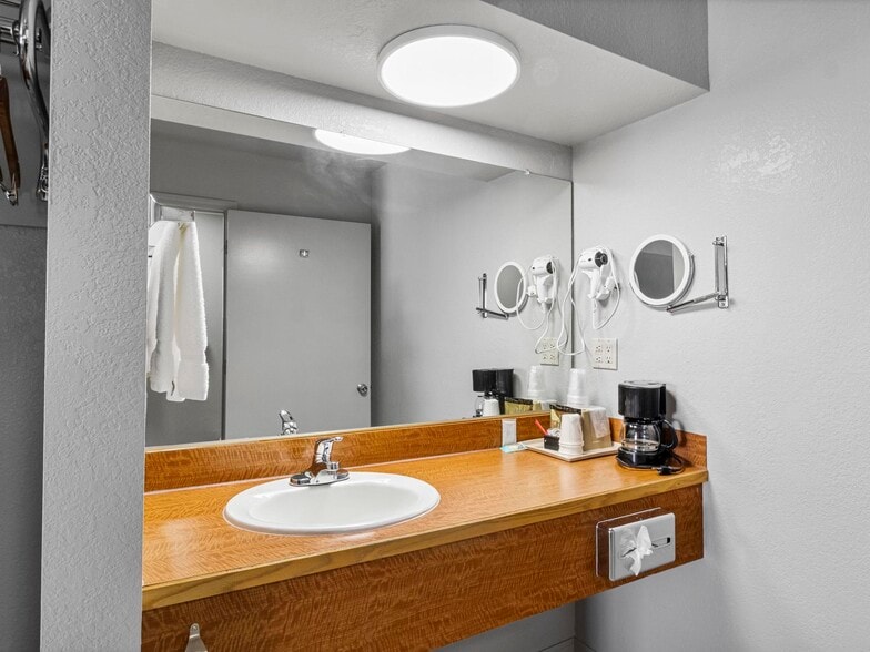 More Photos Of , Hawthorne Hospitality For Sale