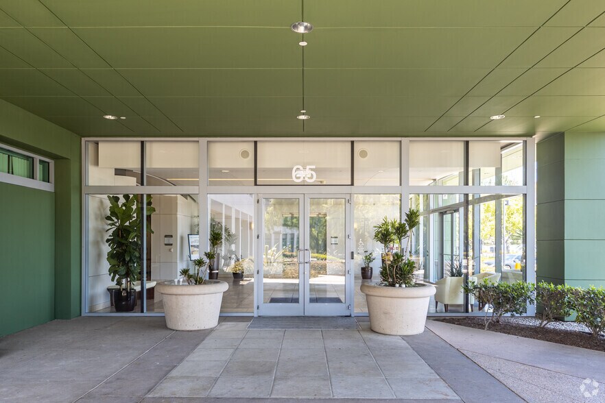 More Photos Of 65 Enterprise, Aliso Viejo Coworking Space