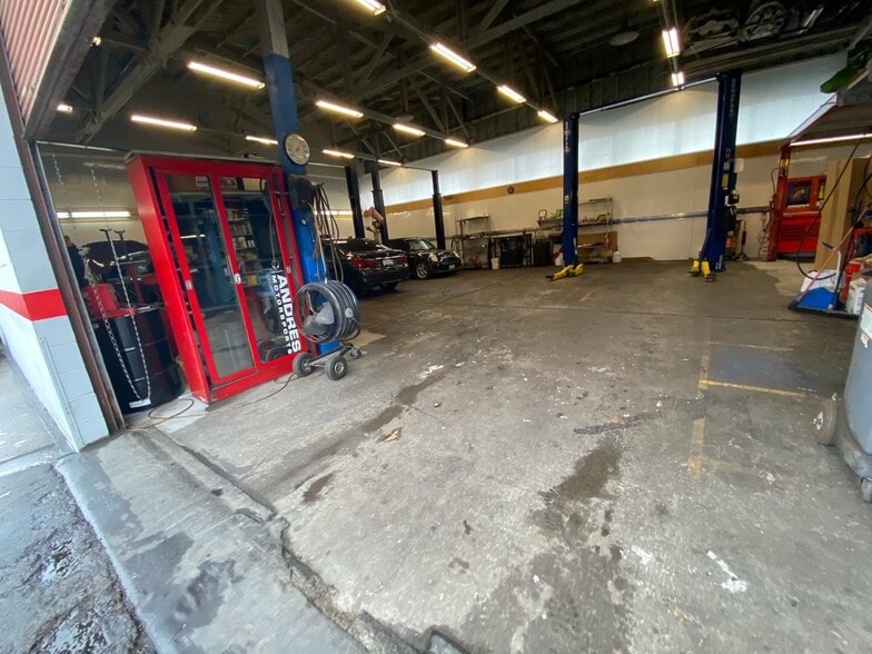 More Photos Of 3425 Ettie St, Oakland Warehouse For Lease