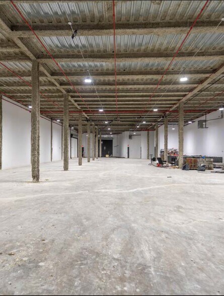 More Photos Of 222-25 Jamaica Ave, Jamaica Light Distribution For Lease