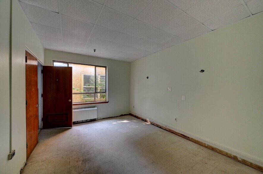 More Photos Of 1530-1538 Sanderson Ave, Scranton Healthcare For Sale