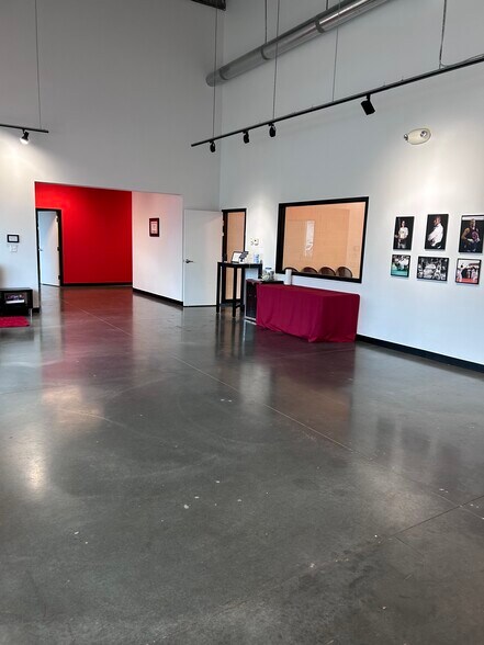 More Photos Of 14101-14121 Mariah Ct, Chantilly Light Manufacturing For Lease