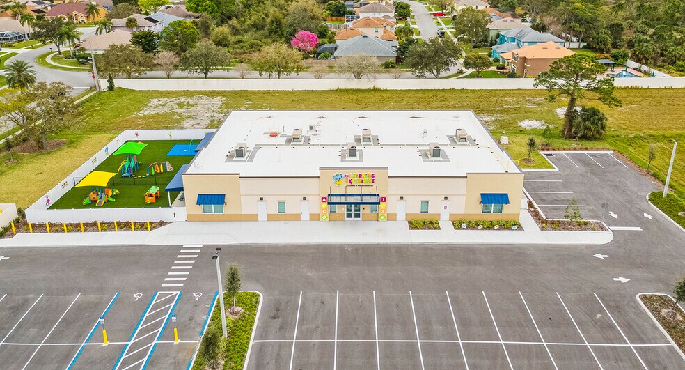 More Photos Of 2830 Summer Brook St, Melbourne Daycare Center For Sale