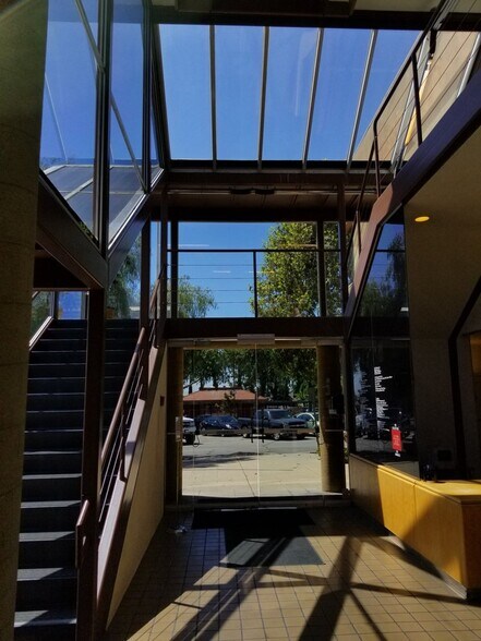 More Photos Of 517 N Mountain Ave, Upland Office For Lease