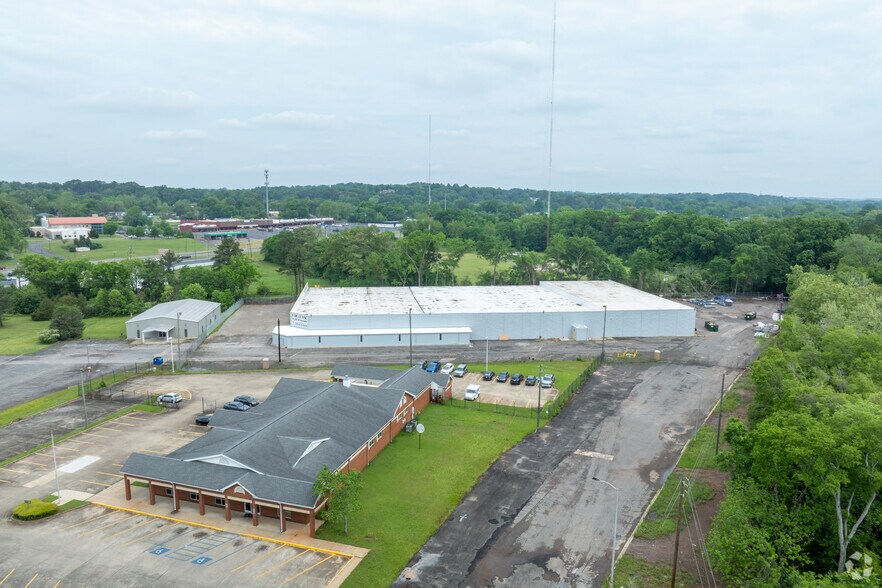 More Photos Of 660 Bessemer Super Hwy, Birmingham Warehouse For Sale