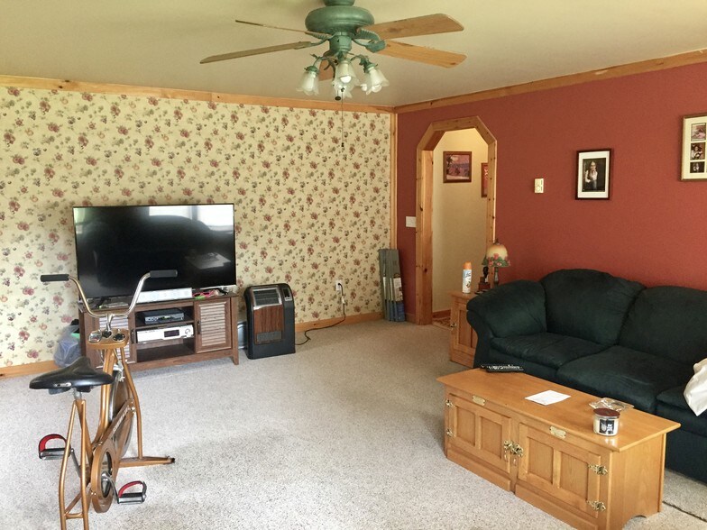 More Photos Of 1426 W River Rd, Waterloo Township Apartments For Lease