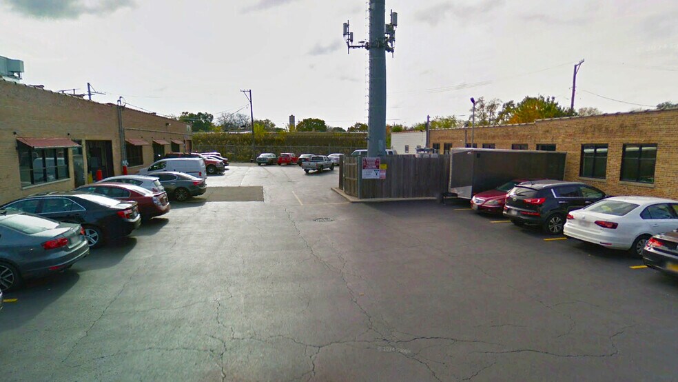 More Photos Of 5246 N Elston Ave, Chicago Distribution For Lease
