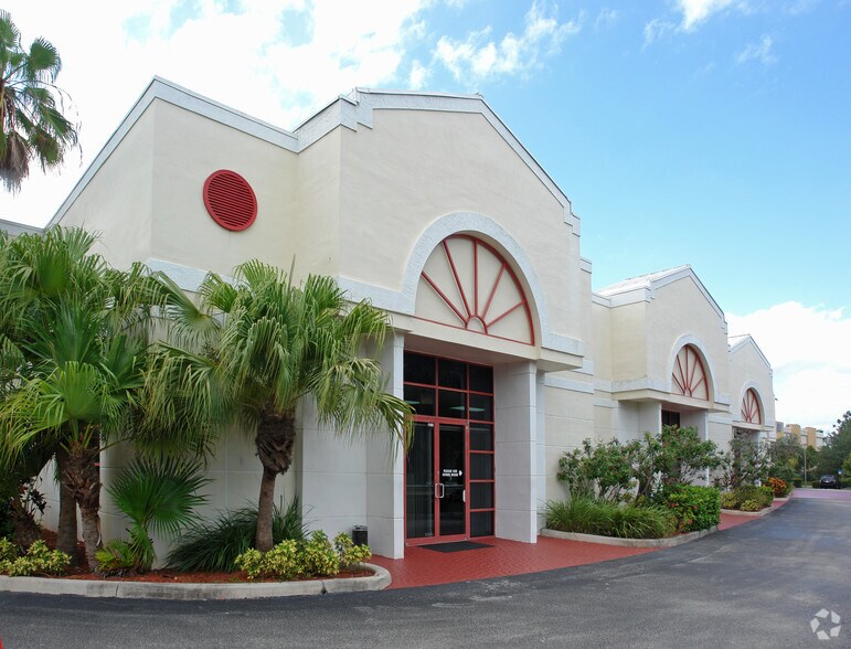 More Photos Of 1101-1197 Sawgrass Corporate Pky, Sunrise Light Manufacturing For Lease