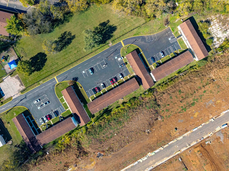More Photos Of 1200 WH Davis Dr, Nashville Apartments For Sale