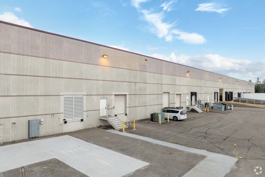 More Photos Of 3030 Lexington Ave S, Eagan Light Manufacturing For Lease