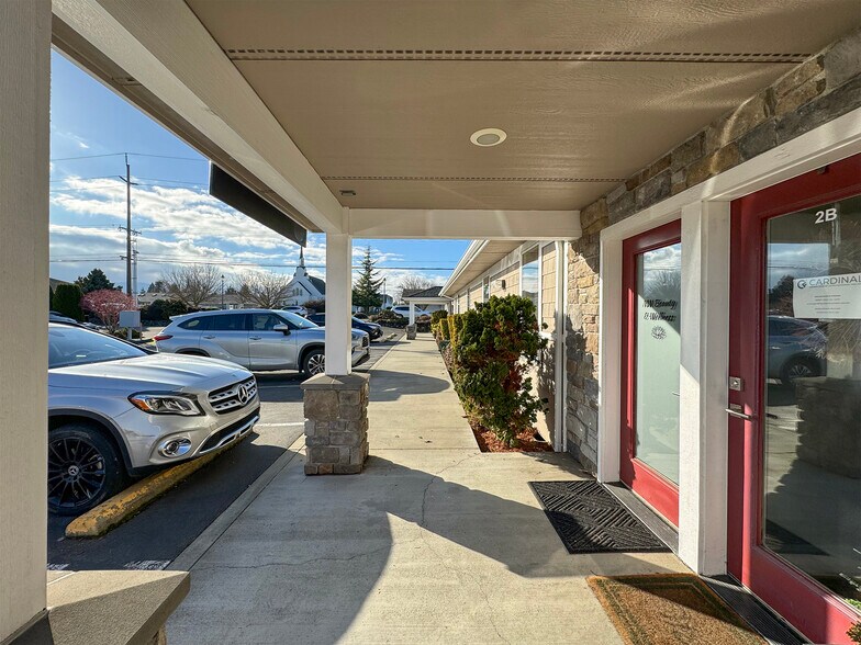More Photos Of 542-544 N 5th Ave, Sequim Medical For Sale
