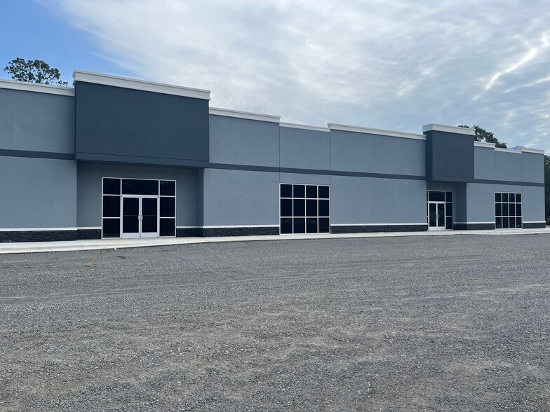 More Photos Of 10303 Highway 107, Sherwood General Retail For Lease