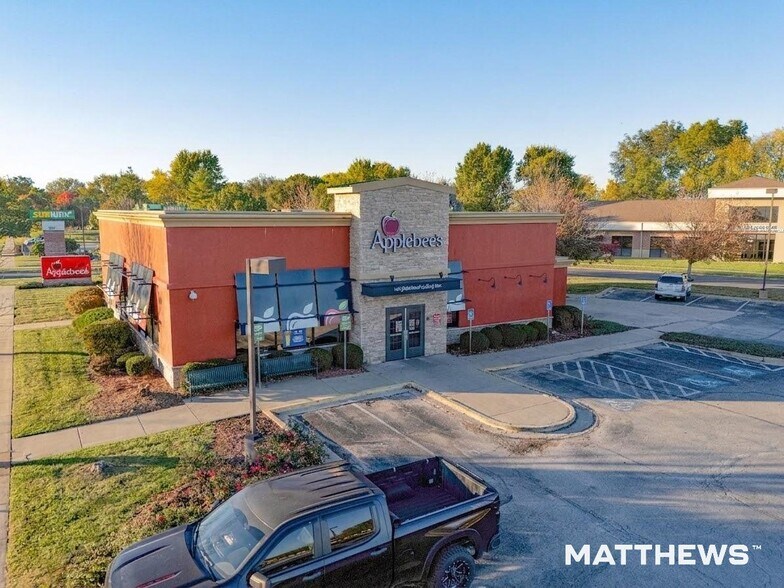Primary Photo Of 1301 Kansas Dr, Paola Restaurant For Sale