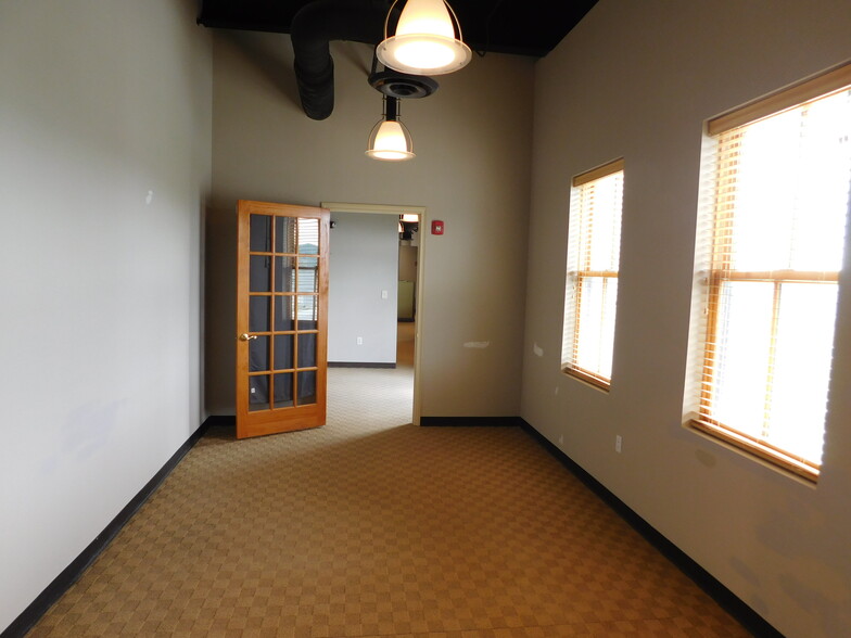 More Photos Of 350 Town Center Ave, Suwanee Office For Lease