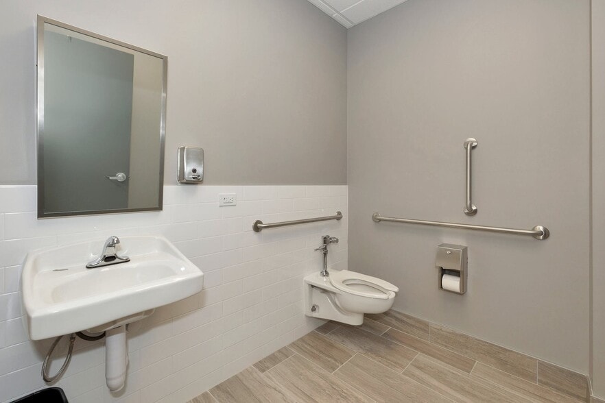 More Photos Of 10 Waldron Ave, Nyack Storefront For Lease