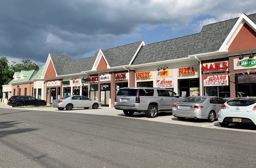 85 Main St, East Brunswick, NJ 08816 Retail For Lease