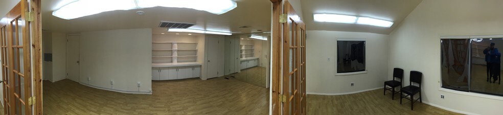 More Photos Of 62 Glen Cove Rd, Roslyn Heights Storefront Retail Office For Lease