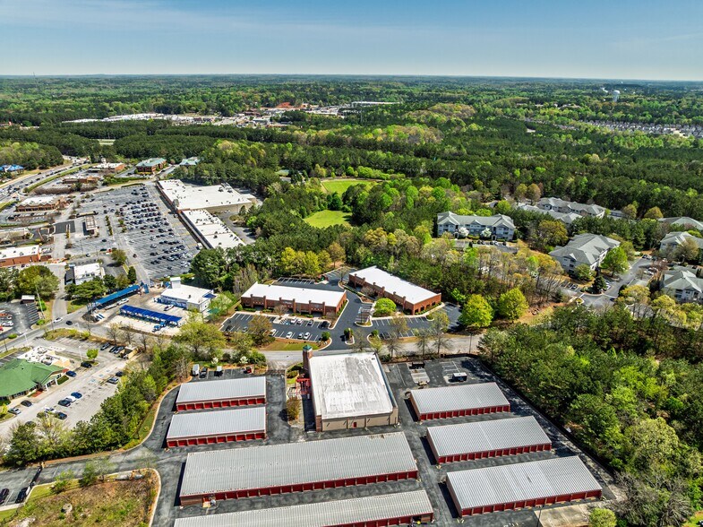 More Photos Of 9000 Peridot Pky, Stockbridge Unknown For Lease