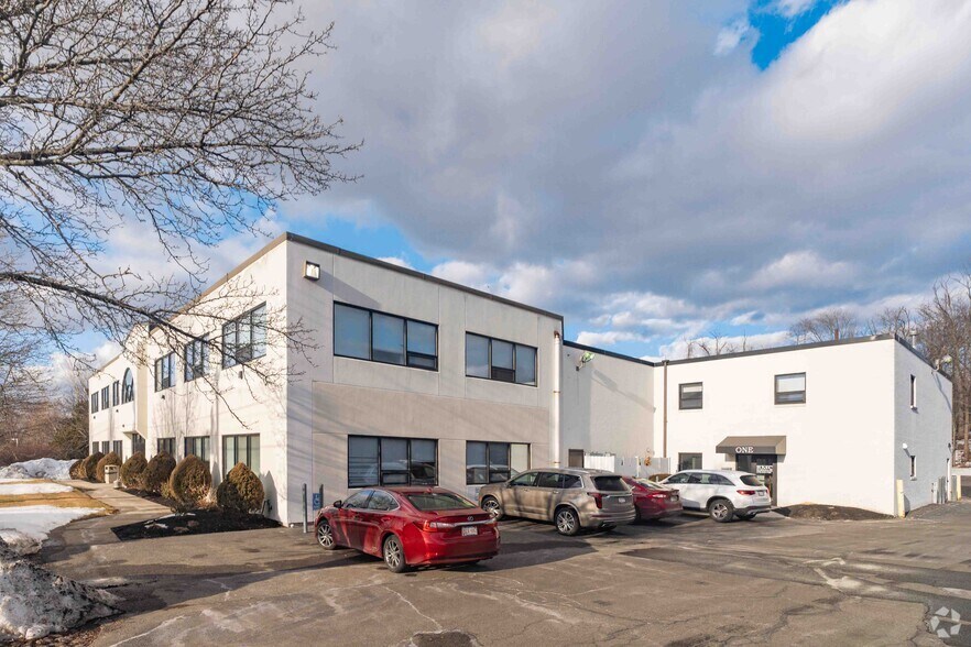 More Photos Of 27 Charles St, North Andover Office For Sale