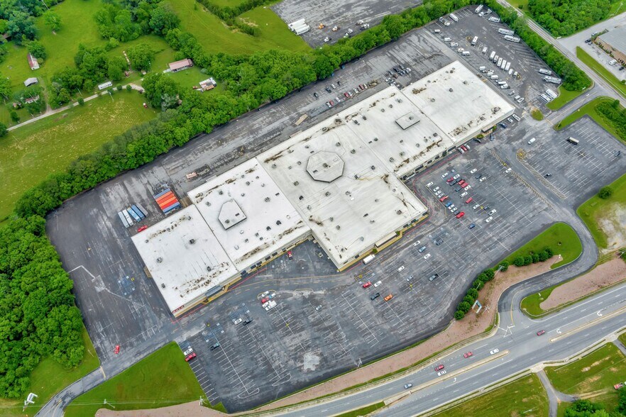 More Photos Of 4083 Cloud Springs Rd, Ringgold Storefront For Sale