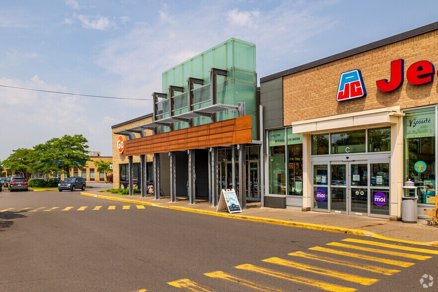 More Photos Of 999-1001 Boul De Montarville, Boucherville Storefront Retail Office For Lease