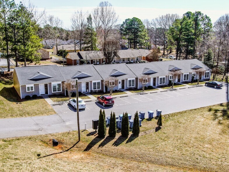 More Photos Of 125 1st Avenue Dr SE, Taylorsville Apartments For Sale