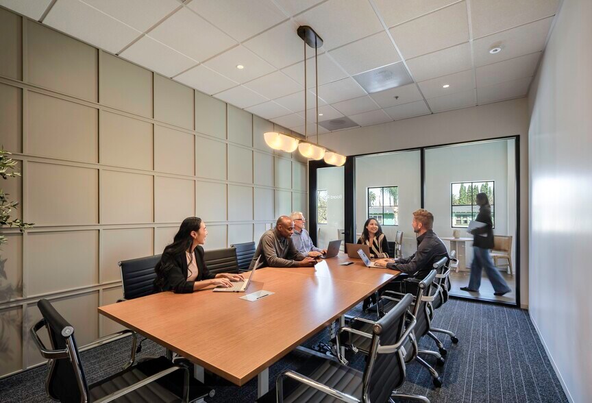 More Photos Of 191 N Orange St, Orange Coworking Space