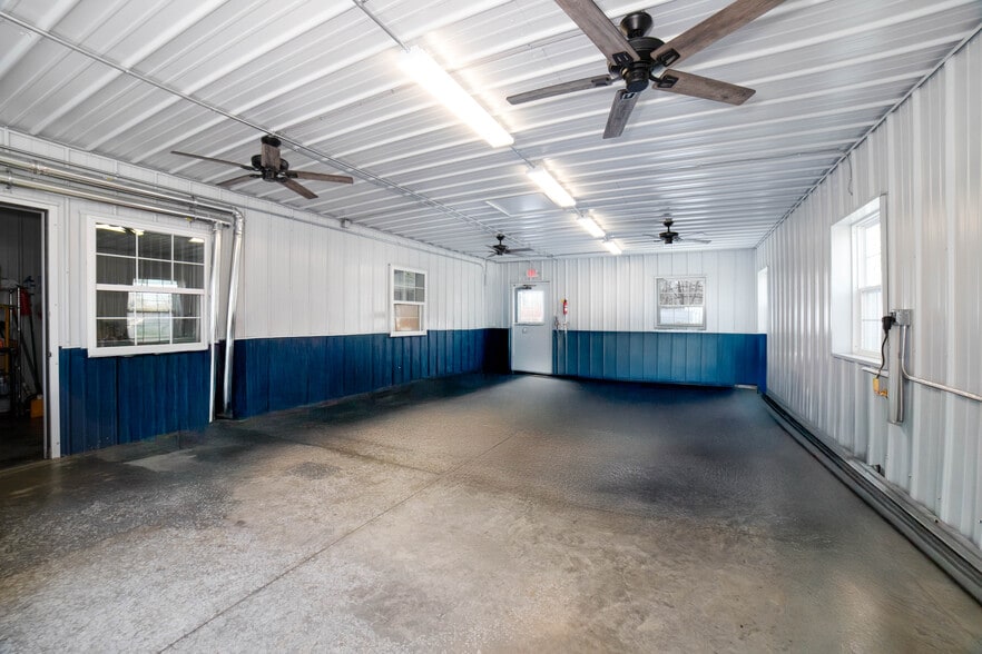 More Photos Of 102 Grove St, Chicopee Veterinarian Kennel For Sale