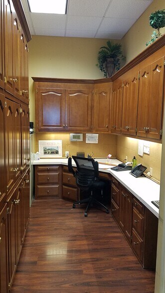 More Photos Of 1260-1272 Alverser Plz, Midlothian Storefront Retail Office For Lease