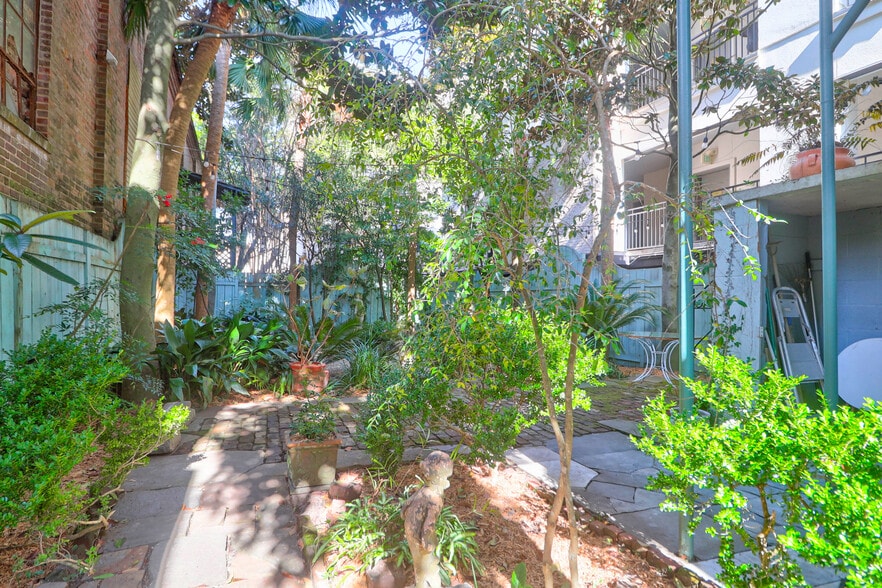 More Photos Of 78 Society St, Charleston Specialty For Sale