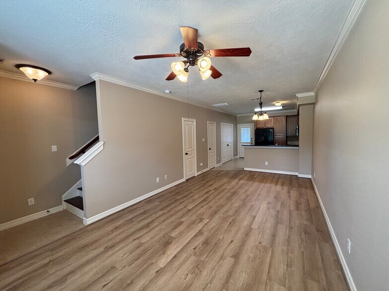 More Photos Of 215 E Luhn St, Bellville Apartments For Sale