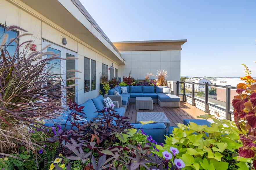 More Photos Of 42775 Generation Dr, Ashburn Apartments For Lease