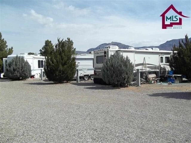 More Photos Of 14422 Hwy 187, Caballo General Retail For Sale