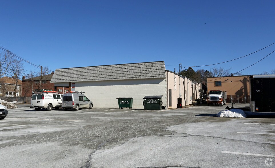 More Photos Of 580 South St, Waltham Unknown For Lease