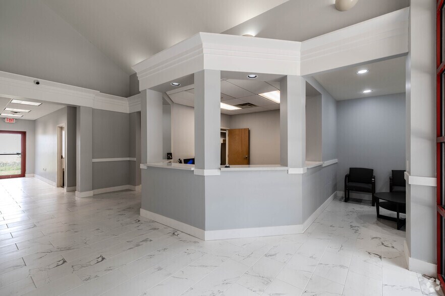 More Photos Of 1600 Sun Pure Rd, Avon Park Medical For Sale