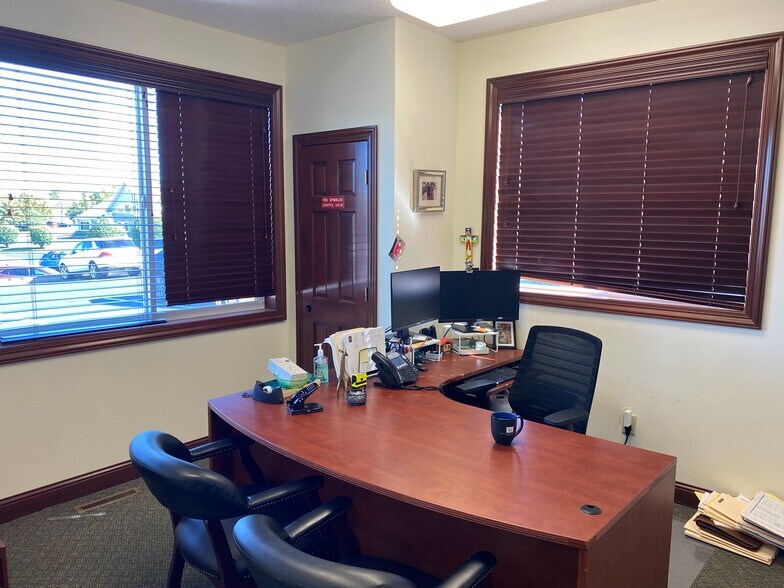 More Photos Of 11302 86th Ave N, Maple Grove Office For Lease