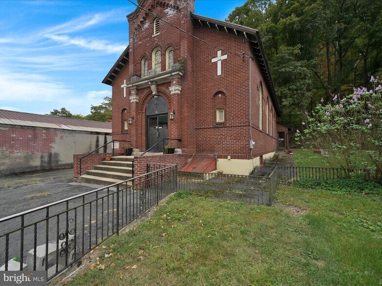 More Photos Of 45 Main St, Pottsville Religious Facility For Sale