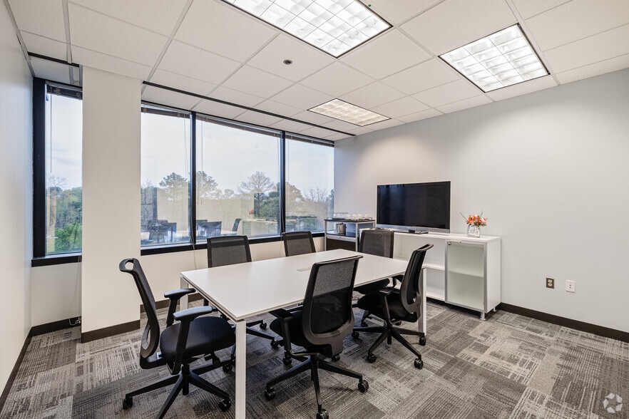 More Photos Of 6802 Paragon Pl, Richmond Coworking Space
