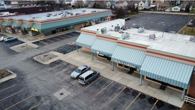 More Photos Of 154-186 W Maple Rd, Troy Unknown For Lease