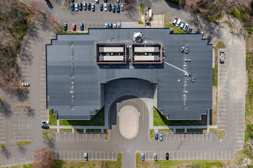 More Photos Of 440 Wheelers Farms Rd, Milford Office For Lease