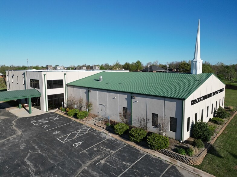 More Photos Of 10901 S Santa Fe Ave, Oklahoma City Religious Facility For Sale