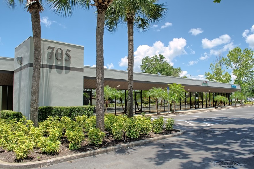 More Photos Of 705 W State Road 434, Longwood Unknown For Lease