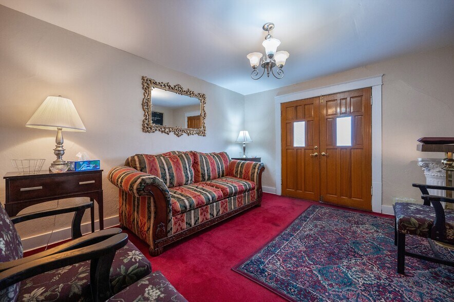 More Photos Of 1404 Jefferson St, Nashville Funeral Home For Sale