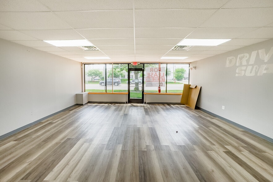 More Photos Of 14024 Eureka Rd, Southgate Freestanding For Sale