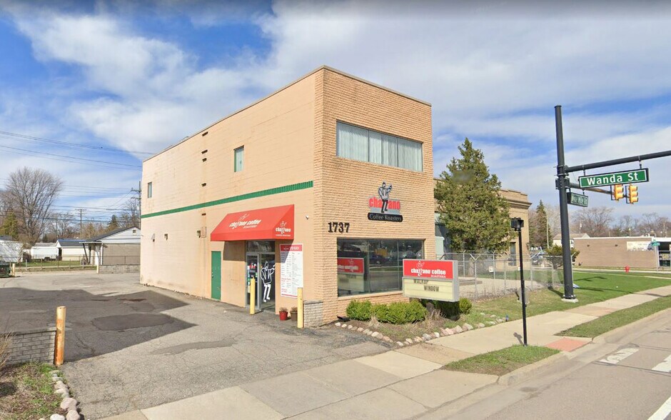 More Photos Of 1737 E Nine Mile Rd, Ferndale Storefront Retail Office For Lease