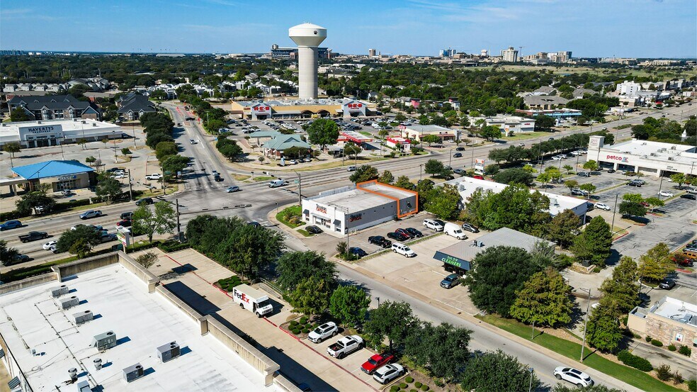 More Photos Of 1931 Texas Ave S, College Station Storefront Retail Office For Lease