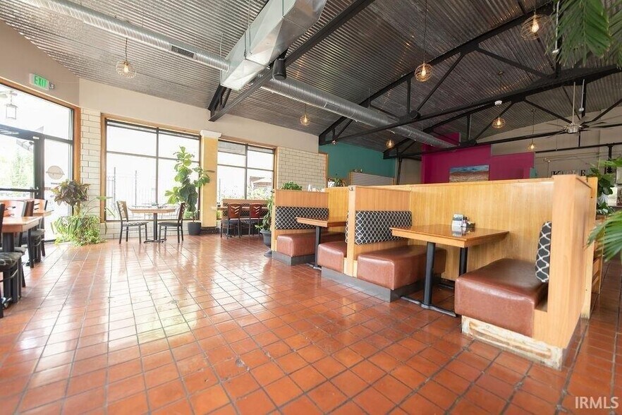 More Photos Of 409 S Walnut St, Bloomington Restaurant For Sale