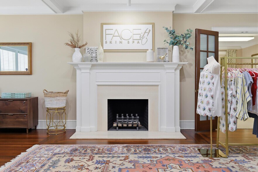 More Photos Of 431 E New York Ave, Deland Office For Sale